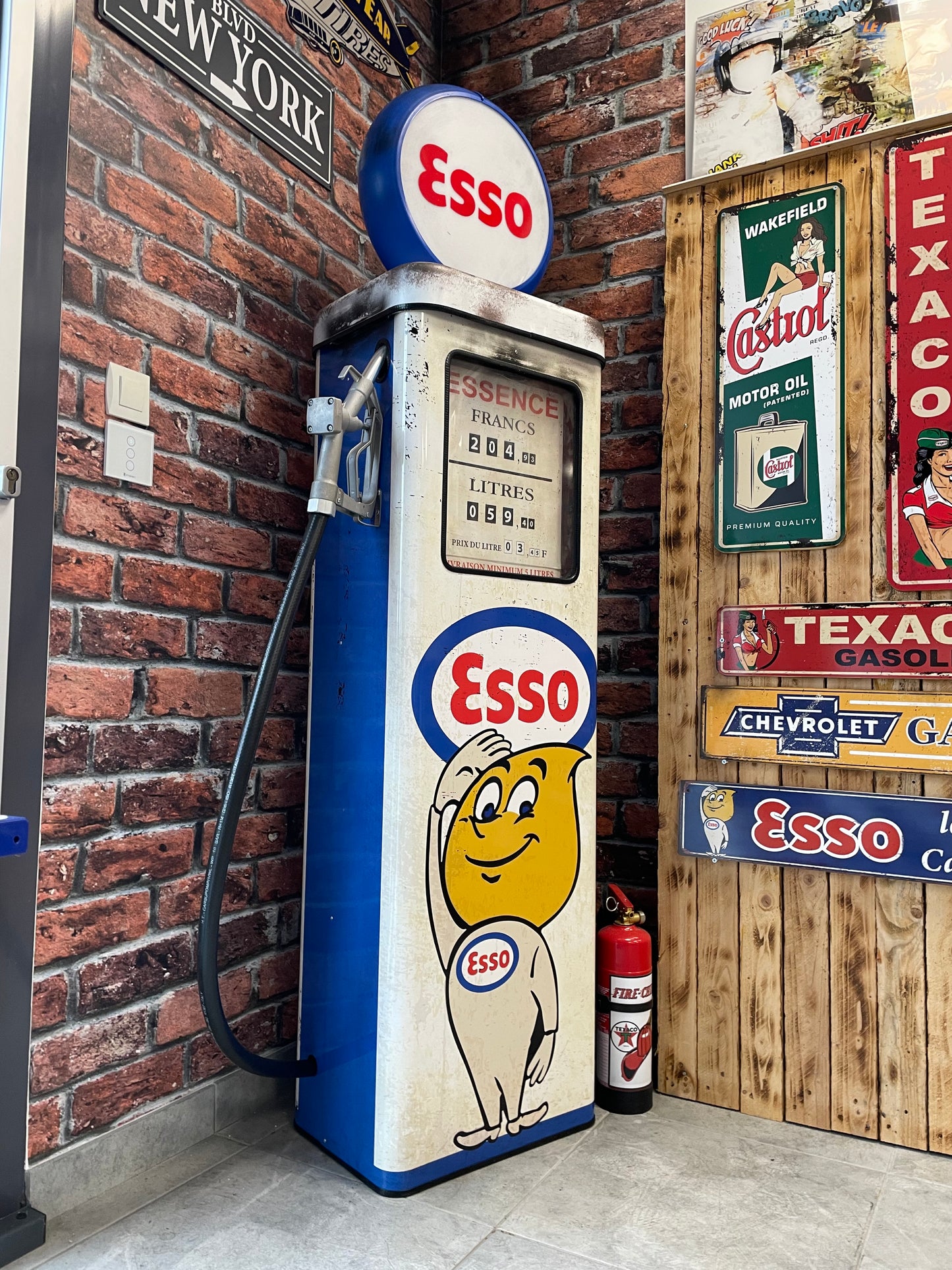 Pompe à essence esso 175cm