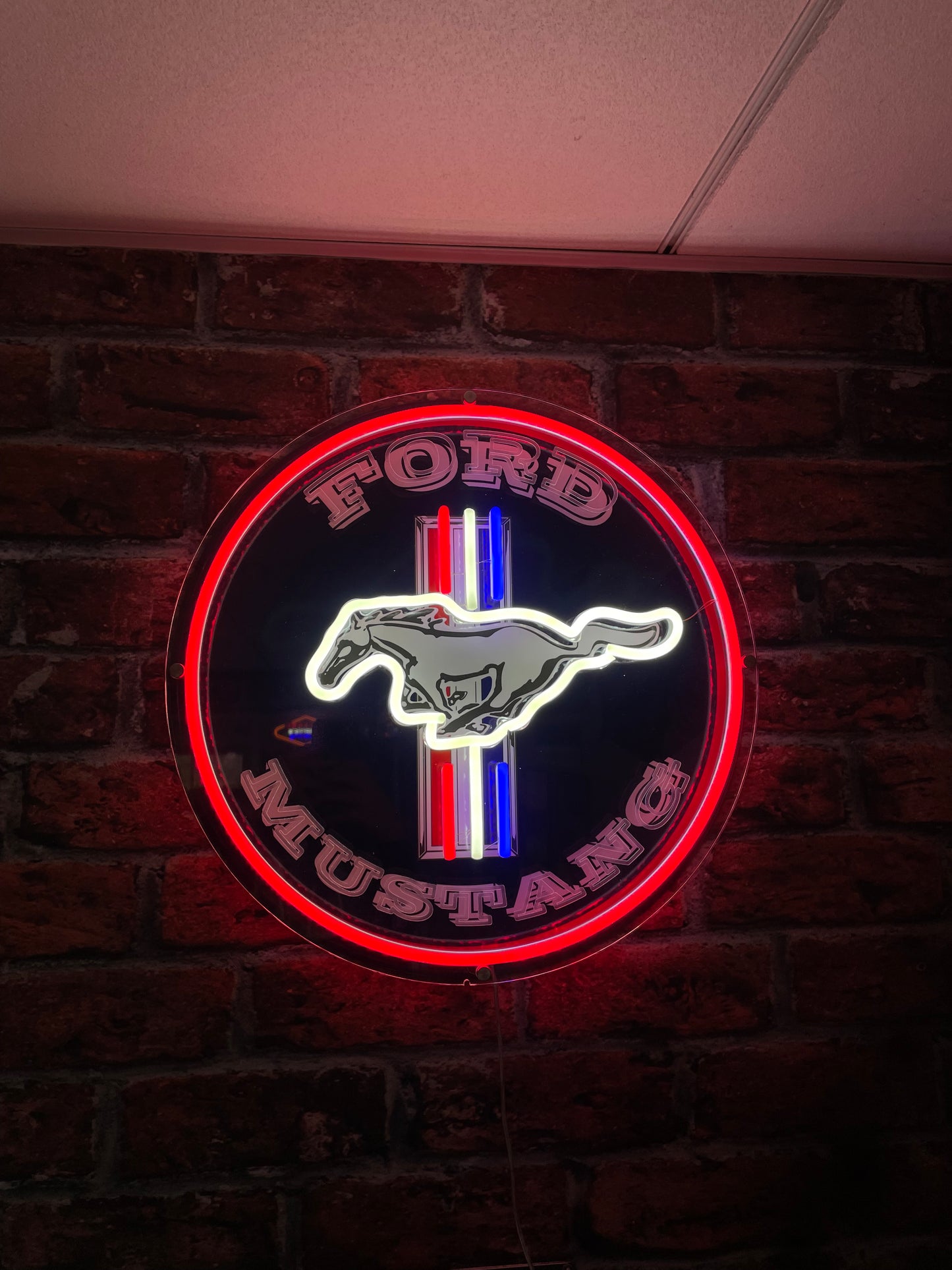 Néon Ford mustang